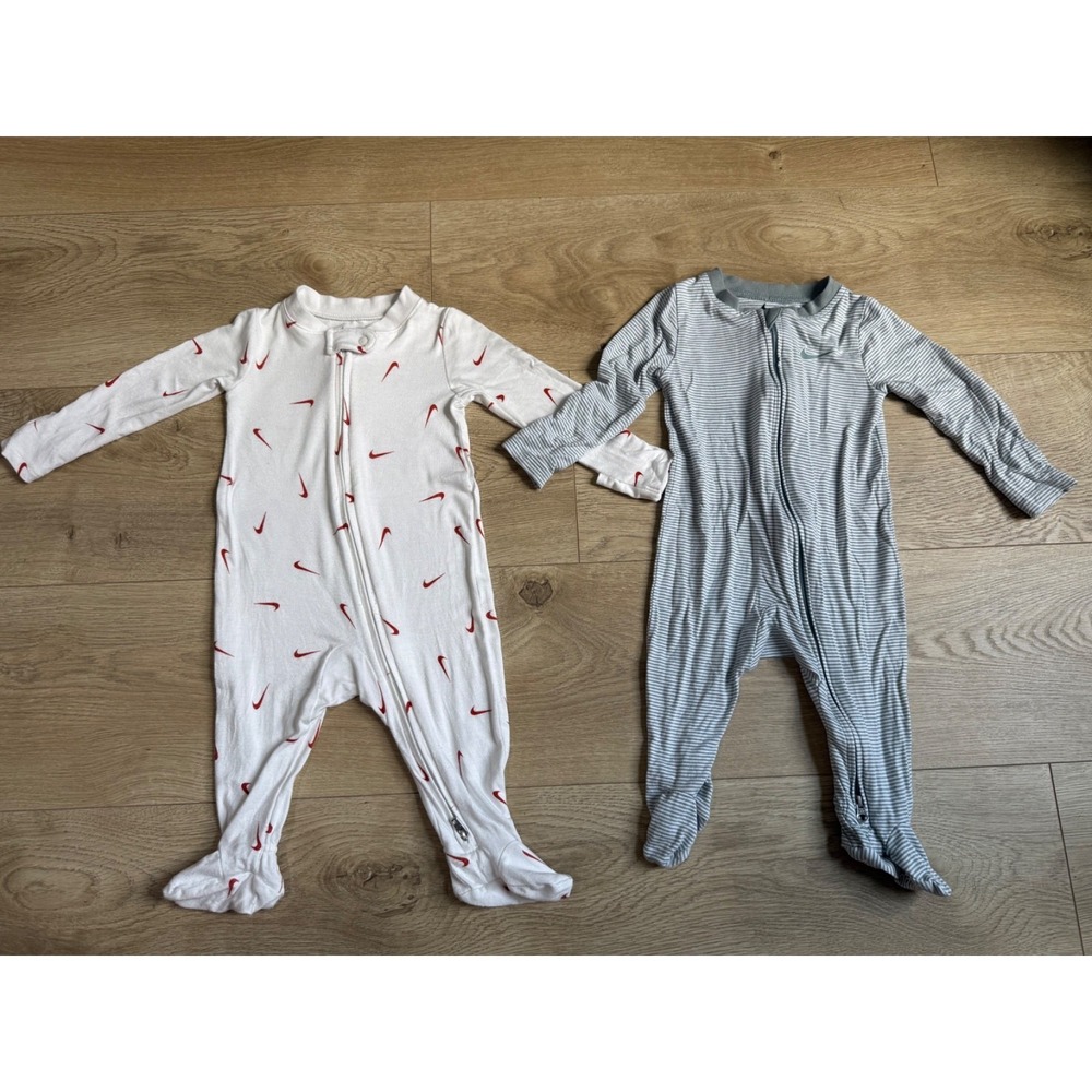 Baby Nike onepiece Lot of 2 viscose stretchy soft footie bodysuit sleeper sz 6M